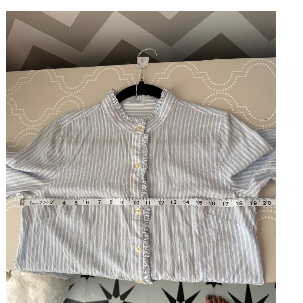 Vineyard Vines Striped Ruffle Trim Button Down Shirt Blue White Size 10 - Picture 8 of 9